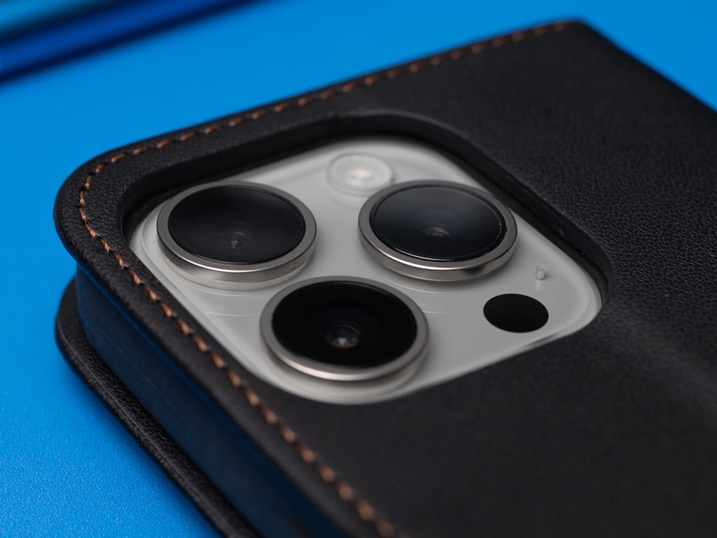 Zavírací pouzdro pro iPhone 15 Pro - Černé 5